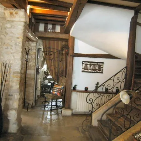 度假居 Medievale A Avec Jardin Clos, Animaux Acceptes, Wifi Et Parking Securise - Fr-1-527-79 乌当