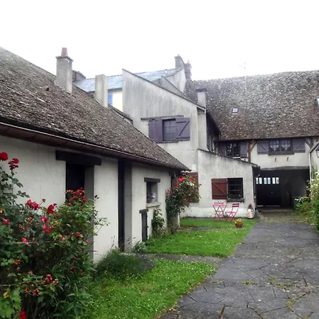 Medievale A Avec Jardin Clos, Animaux Acceptes, Wifi Et Parking Securise - Fr-1-527-79 乌当