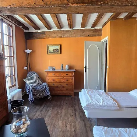 Medievale A Avec Jardin Clos, Animaux Acceptes, Wifi Et Parking Securise Country house Houdan